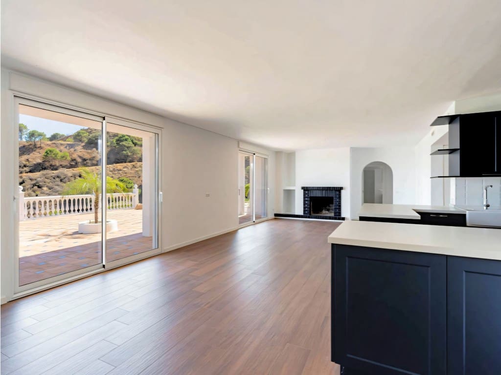 5 soverom Finca/Herregård til salgs i Estepona med svømmebasseng - € 995 000 (Ref: 9669879)