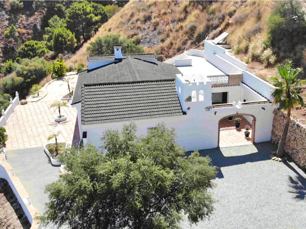 5 soverom Finca/Herregård til salgs i Estepona med svømmebasseng - € 995 000 (Ref: 9669879)
