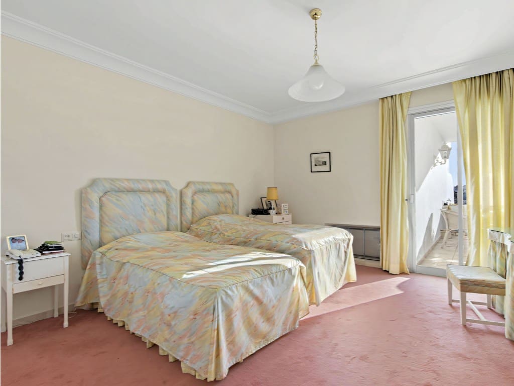 Apartamento de 2 habitaciones en San Pedro de Alcantara en venta con piscina garaje - 530.000 € (Ref: 9669880)