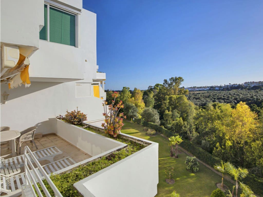 Apartamento de 2 habitaciones en San Pedro de Alcantara en venta con piscina garaje - 530.000 € (Ref: 9669880)