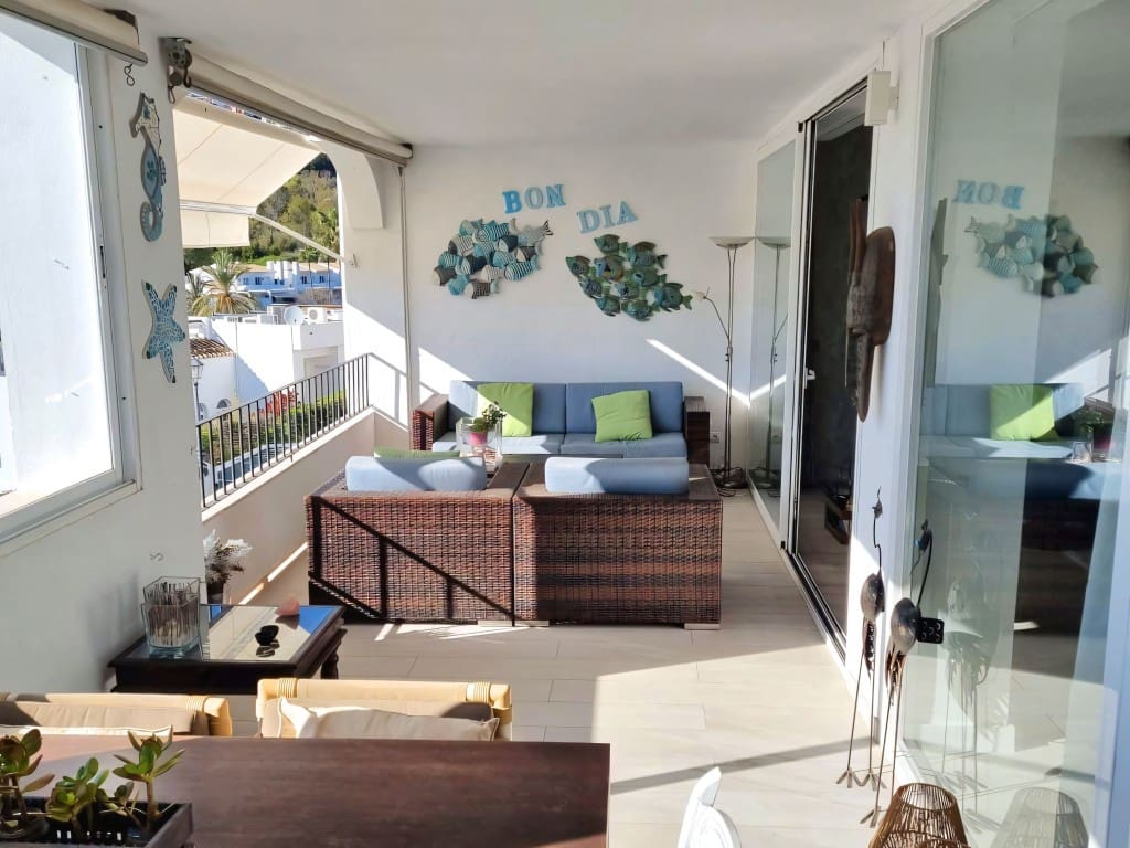 2 soveværelse Lejlighed til salg i La Quinta med swimmingpool garage - € 625.000 (Ref: 9673761)