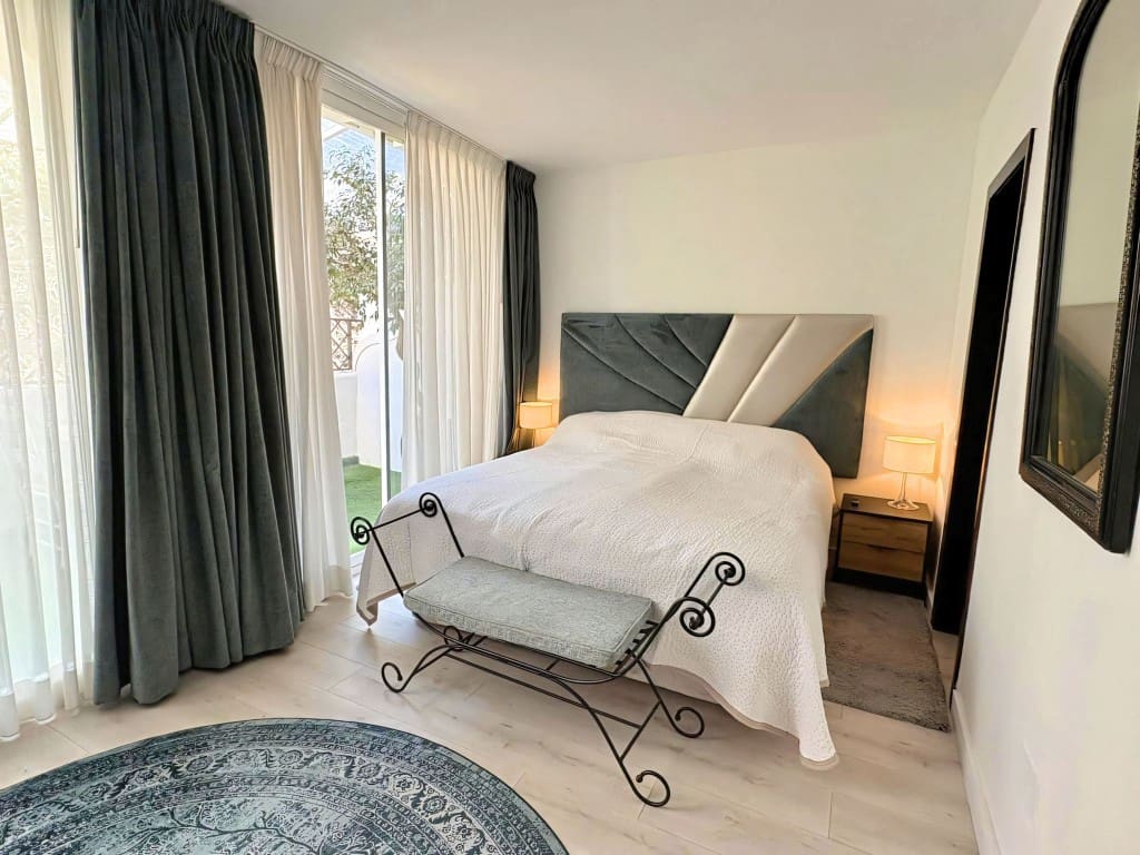 2 soveværelse Lejlighed til salg i La Quinta med swimmingpool garage - € 625.000 (Ref: 9673761)