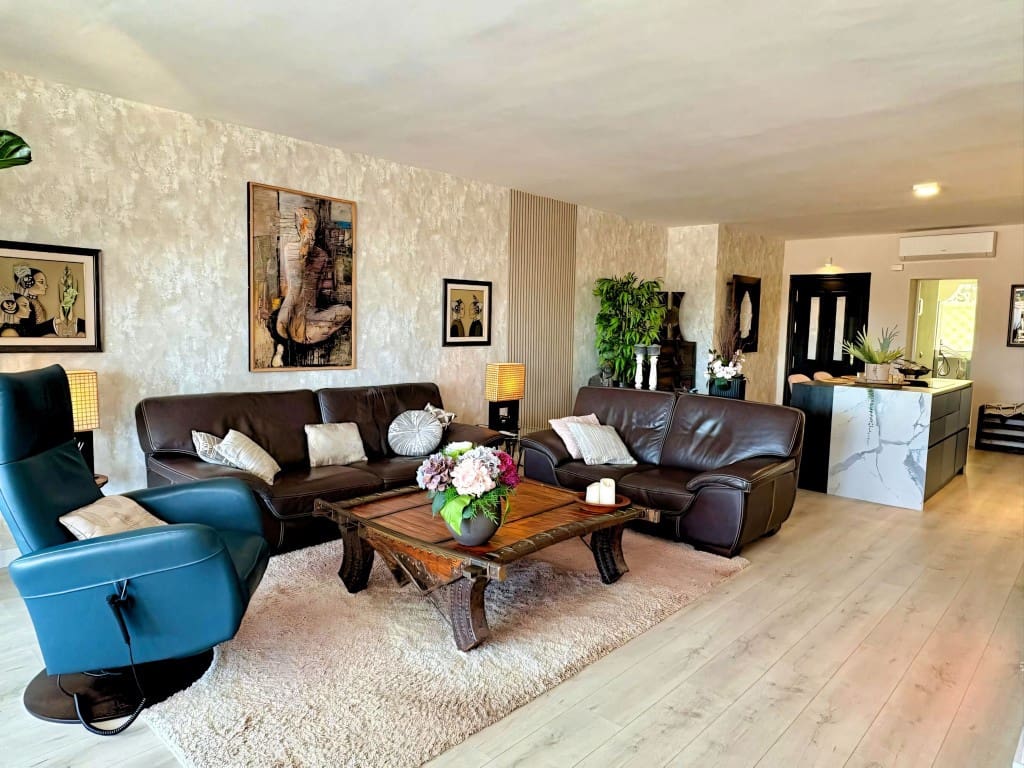 2 soveværelse Lejlighed til salg i La Quinta med swimmingpool garage - € 625.000 (Ref: 9673761)