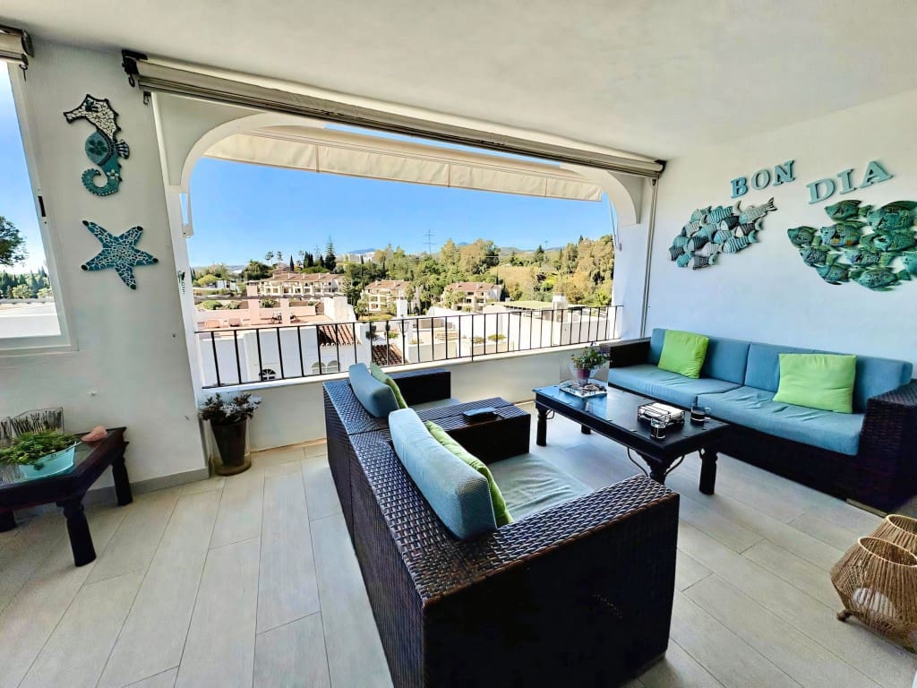 2 soveværelse Lejlighed til salg i La Quinta med swimmingpool garage - € 625.000 (Ref: 9673761)