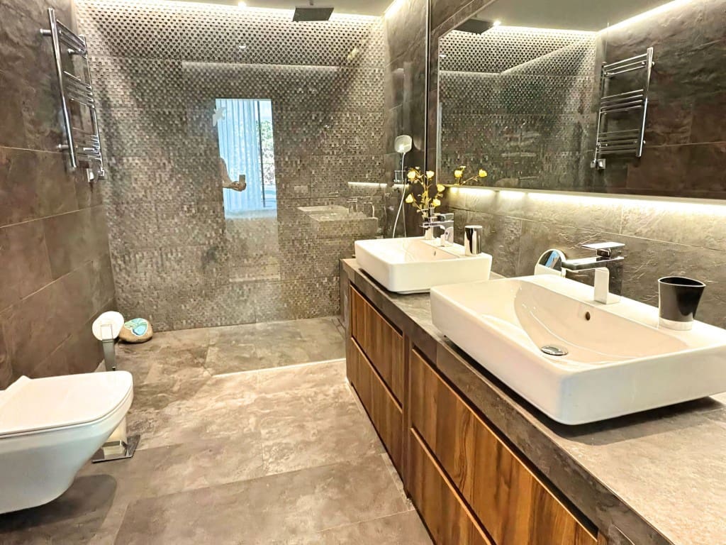 2 soveværelse Lejlighed til salg i La Quinta med swimmingpool garage - € 625.000 (Ref: 9673761)