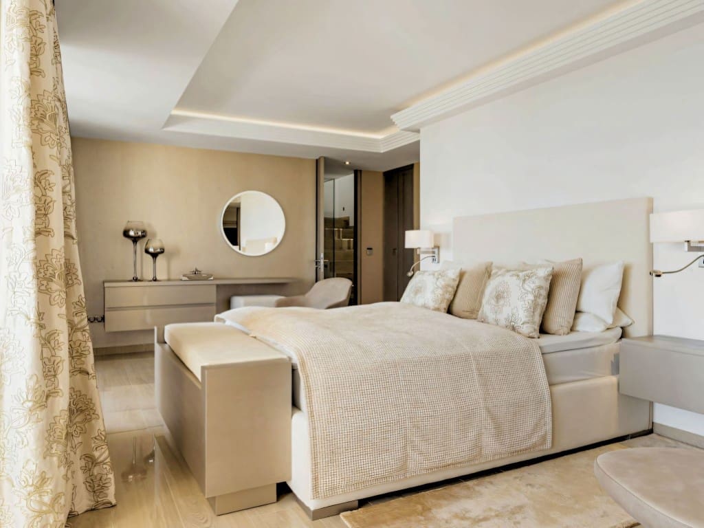 4 slaapkamer Penthouse te koop in Los Arqueros met zwembad garage - € 2.650.000 (Ref: 9673763)