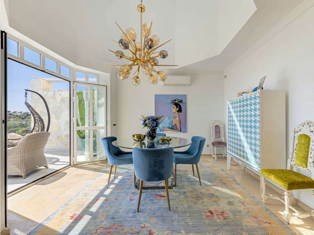 3 makuuhuone Omakotitalo myytävänä paikassa La Mairena mukana 
autotalli - 980 000 € (Ref: 9676707)