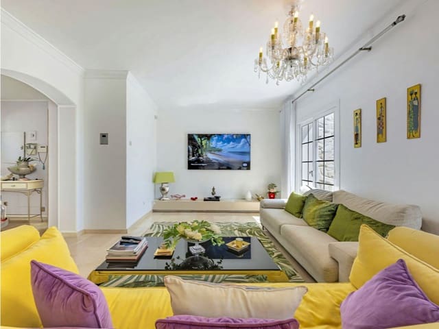 3 makuuhuone Omakotitalo myytävänä paikassa La Mairena, Ojen mukana 
autotalli - 980 000 € (Ref: 9676707)