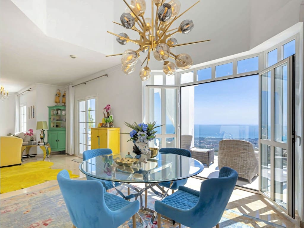 3 makuuhuone Omakotitalo myytävänä paikassa La Mairena mukana 
autotalli - 980 000 € (Ref: 9676707)