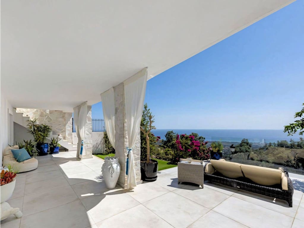 3 makuuhuone Omakotitalo myytävänä paikassa La Mairena mukana 
autotalli - 980 000 € (Ref: 9676707)