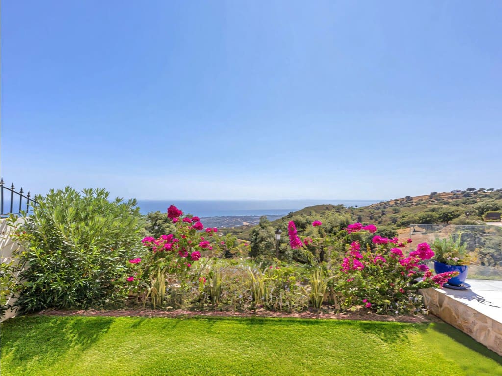 3 makuuhuone Omakotitalo myytävänä paikassa La Mairena mukana 
autotalli - 980 000 € (Ref: 9676707)