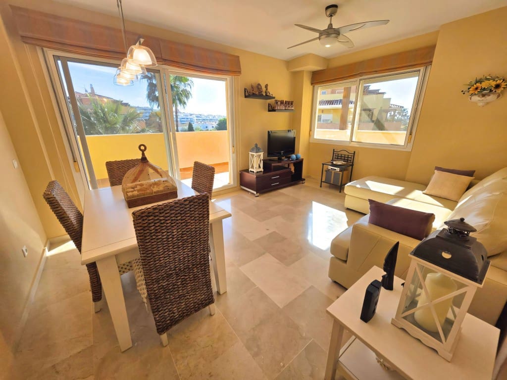 2 bedroom Apartment for sale in La Cala de Mijas with pool garage - € 399,000 (Ref: 9676708)