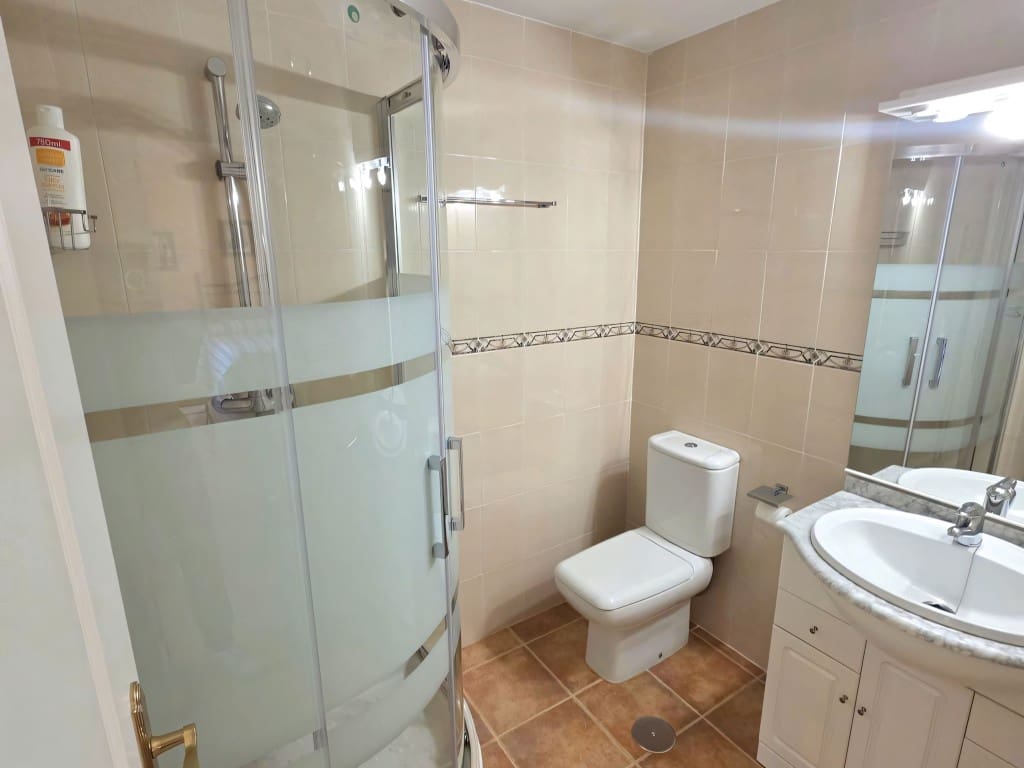 2 bedroom Apartment for sale in La Cala de Mijas with pool garage - € 399,000 (Ref: 9676708)