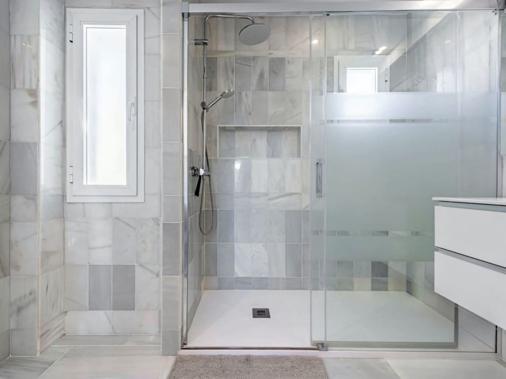 2 bedroom Penthouse for sale in Nueva Andalucia with pool - € 499,000 (Ref: 9676709)