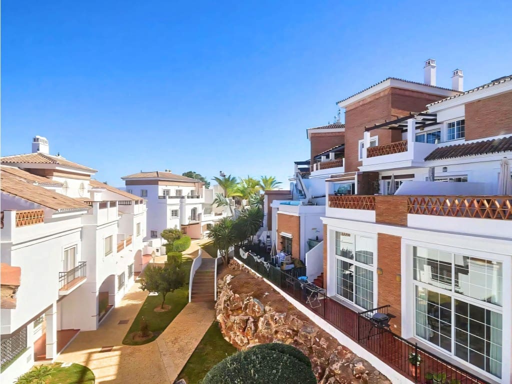 3 chambre Maison de Ville à vendre à Alhaurin de la Torre avec piscine garage - 47 990 € (Ref: 9679403)