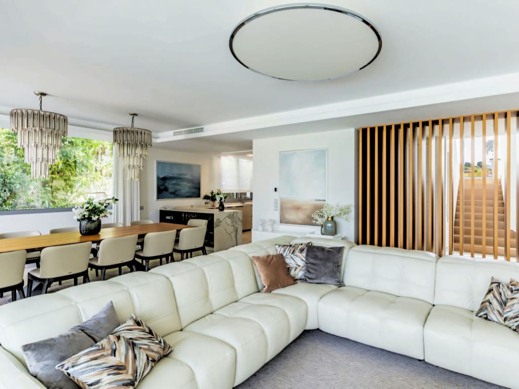 4 bedroom Villa for sale in Marbella with pool garage - € 3,800,000 (Ref: 9682278)