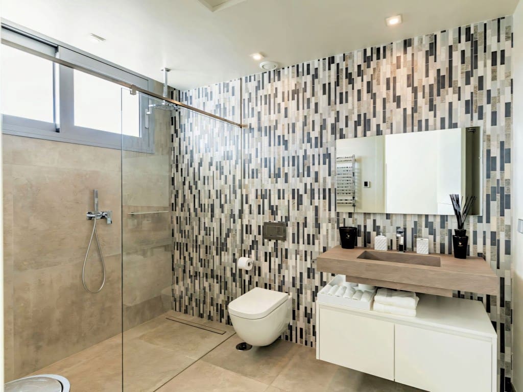 4 bedroom Villa for sale in Marbella with pool garage - € 3,800,000 (Ref: 9682278)