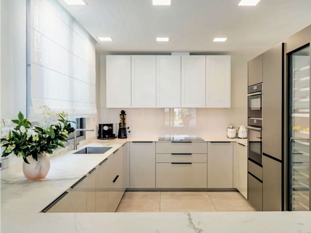 4 bedroom Villa for sale in Santa Clara, Marbella with pool garage - € 3,800,000 (Ref: 9682278)