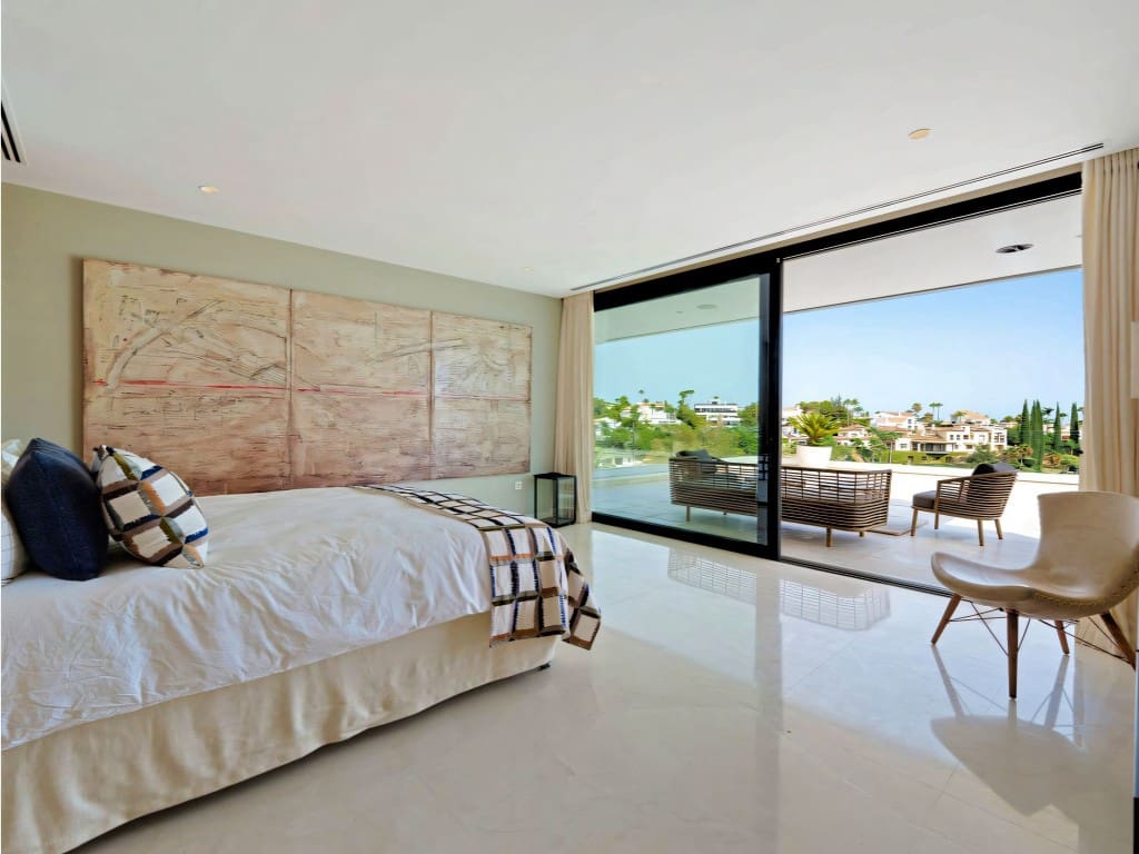 5 sovrum Villa till salu i Nueva Andalucia med pool garage - 4 995 000 € (Ref: 9685979)