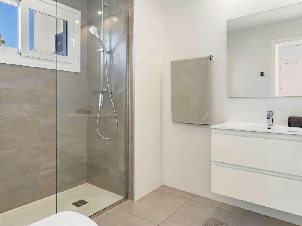 5 sypialnia Willa na sprzedaż w Fuengirola z basenem - 1 380 000 € (Ref: 9685980)