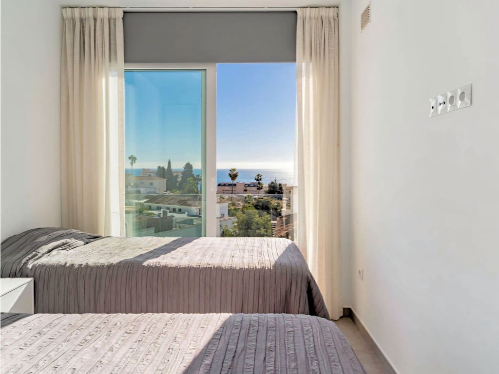 5 sypialnia Willa na sprzedaż w Fuengirola z basenem - 1 380 000 € (Ref: 9685980)