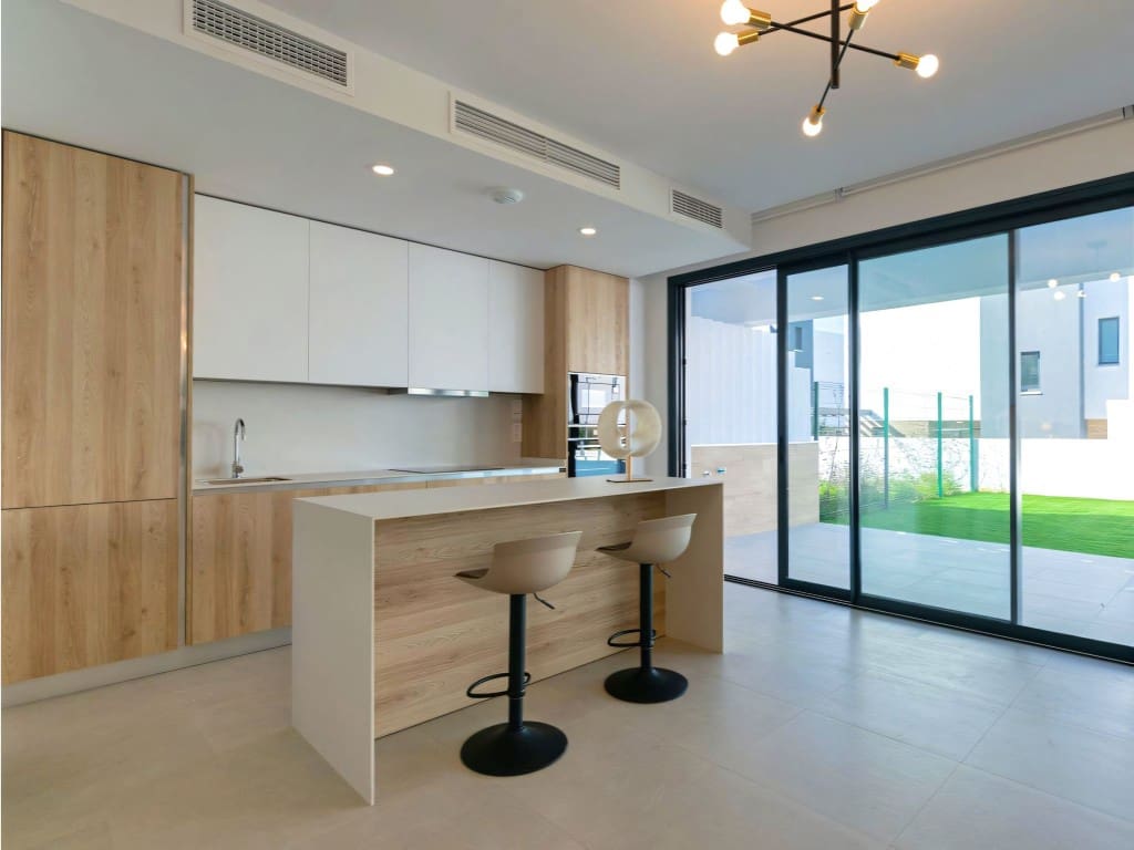 4 chambre Villa/Maison Semi-Mitoyenne à vendre à New Golden Mile avec piscine - 950 000 € (Ref: 9689973)