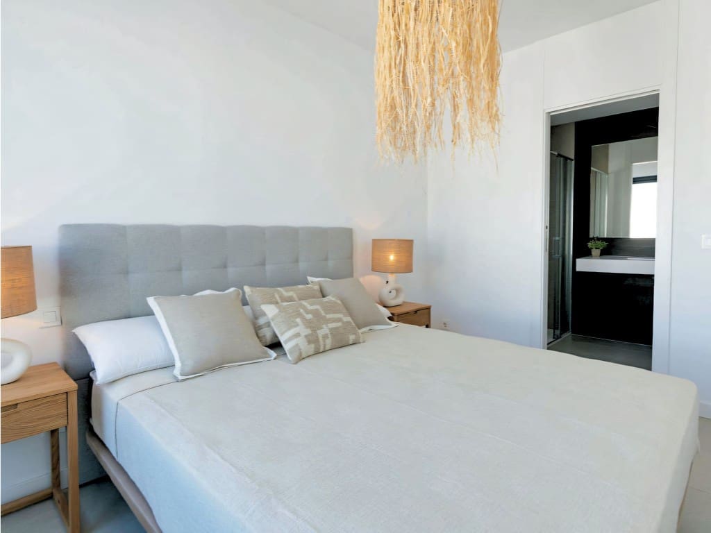 4 chambre Villa/Maison Semi-Mitoyenne à vendre à New Golden Mile avec piscine - 950 000 € (Ref: 9689973)