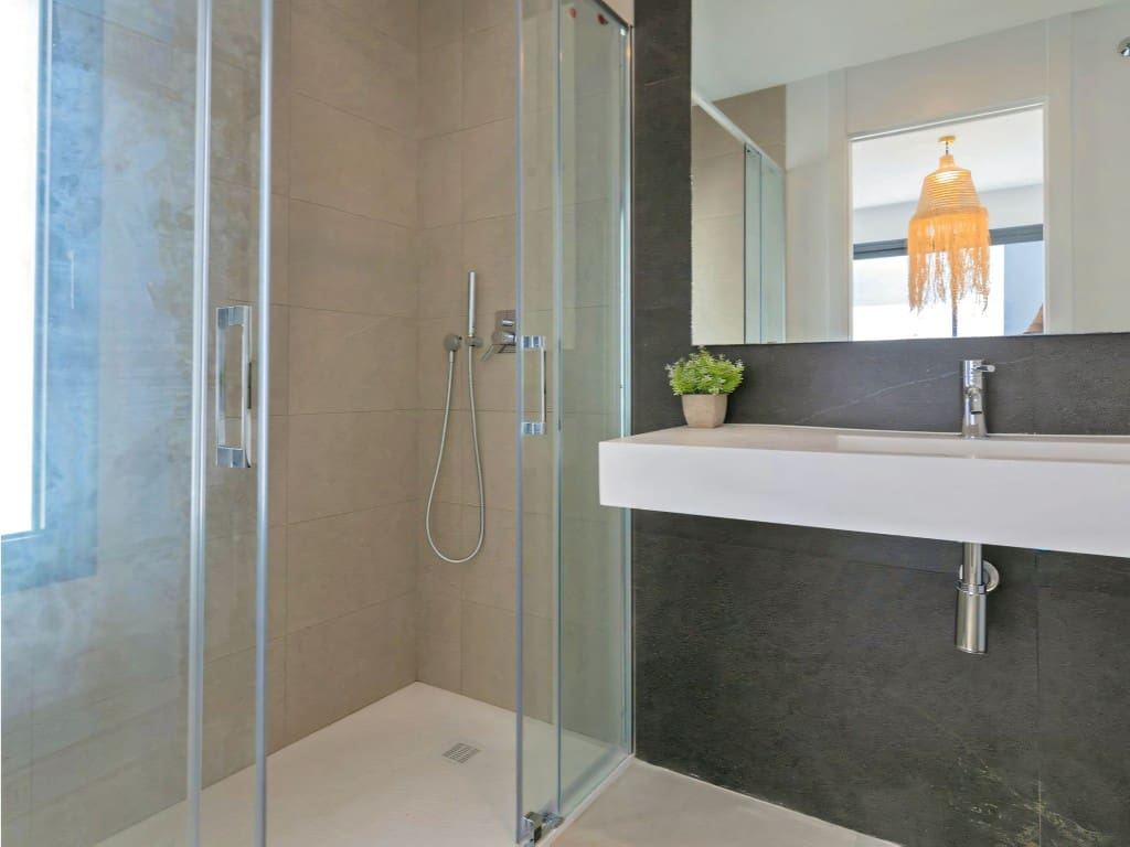 4 chambre Villa/Maison Semi-Mitoyenne à vendre à New Golden Mile avec piscine - 950 000 € (Ref: 9689973)