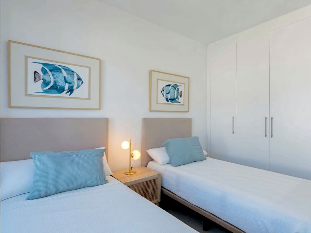 4 chambre Villa/Maison Semi-Mitoyenne à vendre à New Golden Mile avec piscine - 950 000 € (Ref: 9689973)