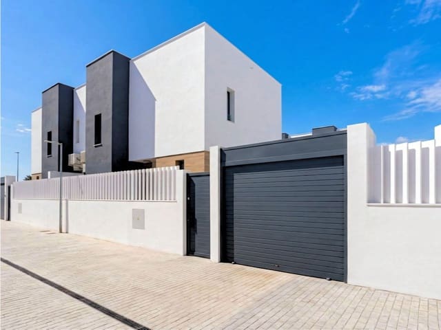 4 chambre Villa/Maison Semi-Mitoyenne à vendre à New Golden Mile, Estepona avec piscine - 950 000 € (Ref: 9689973)