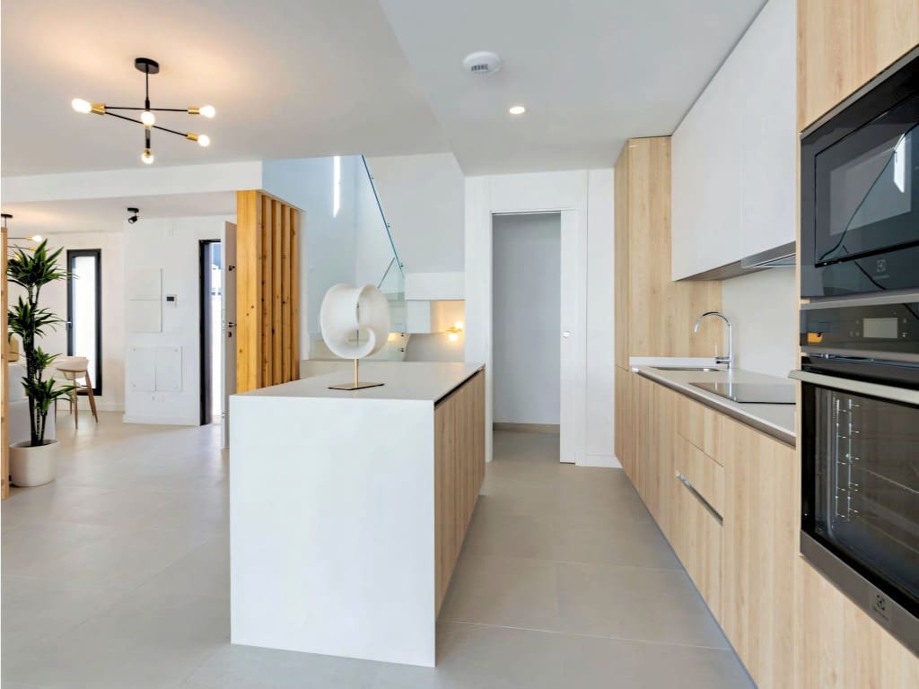 4 chambre Villa/Maison Semi-Mitoyenne à vendre à New Golden Mile avec piscine - 950 000 € (Ref: 9689973)