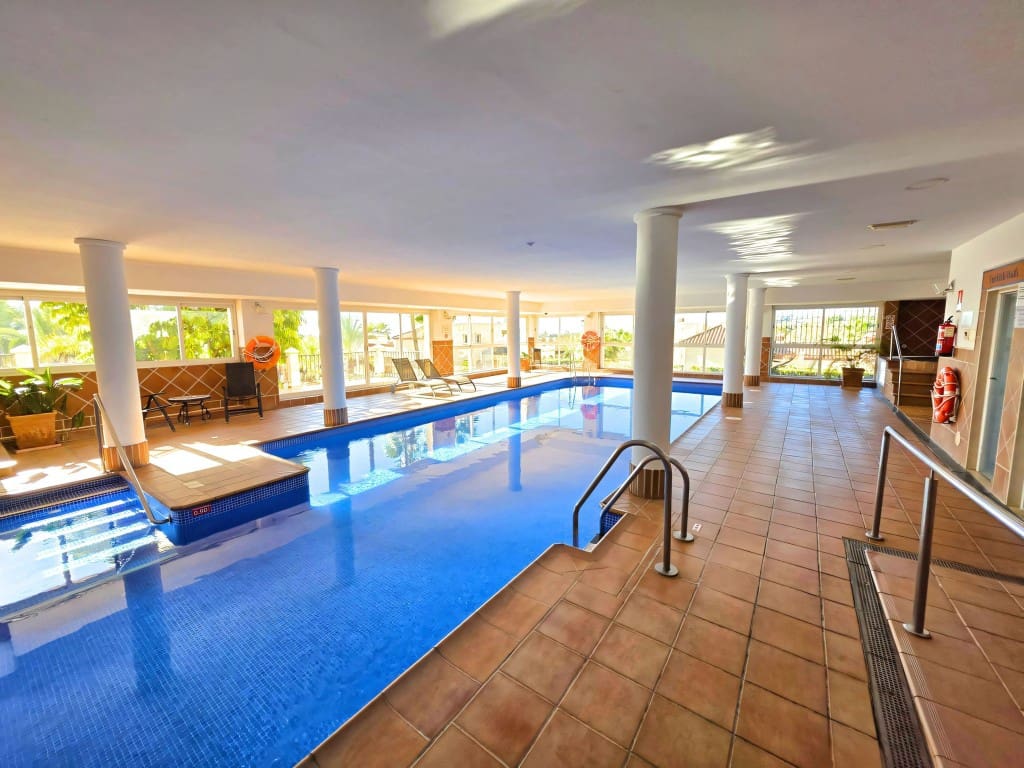2 bedroom Apartment for sale in Estepona with pool garage - € 749,000 (Ref: 9689974)