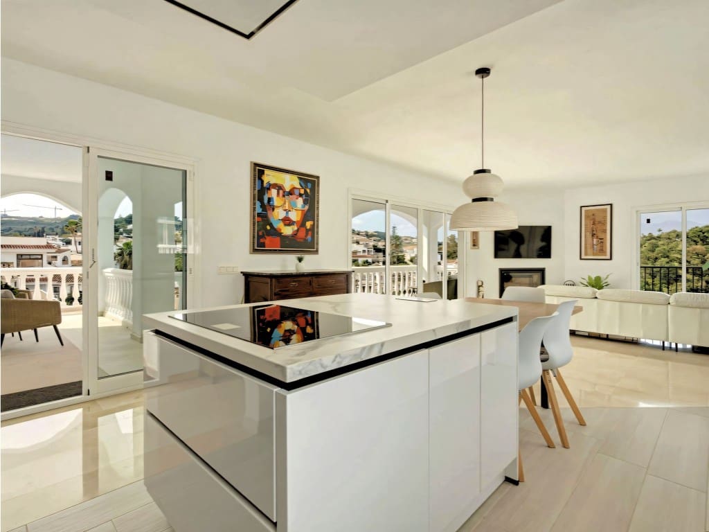 6 makuuhuone Huvila myytävänä paikassa Mijas Costa mukana uima-altaan - 1 095 000 € (Ref: 9689975)