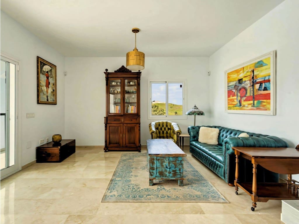 6 makuuhuone Huvila myytävänä paikassa Mijas Costa mukana uima-altaan - 1 095 000 € (Ref: 9689975)