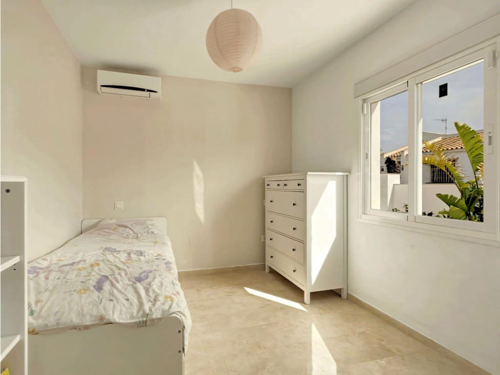 6 makuuhuone Huvila myytävänä paikassa Mijas Costa mukana uima-altaan - 1 095 000 € (Ref: 9689975)