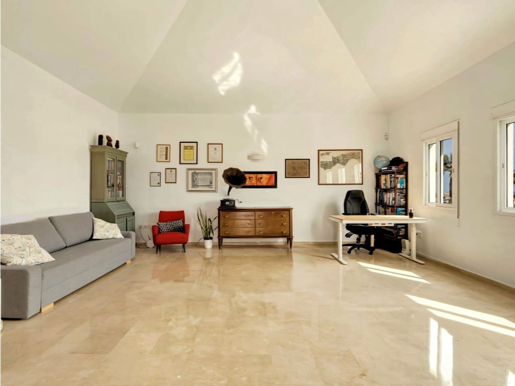 6 makuuhuone Huvila myytävänä paikassa Mijas Costa mukana uima-altaan - 1 095 000 € (Ref: 9689975)