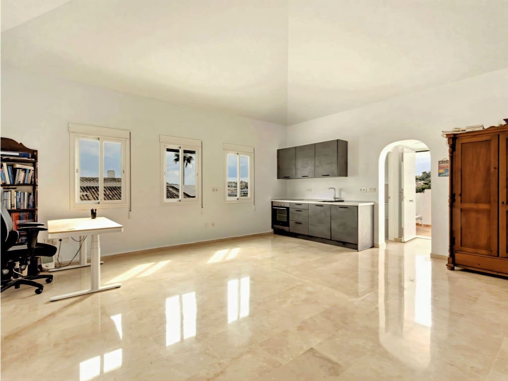 6 makuuhuone Huvila myytävänä paikassa Mijas Costa mukana uima-altaan - 1 095 000 € (Ref: 9689975)