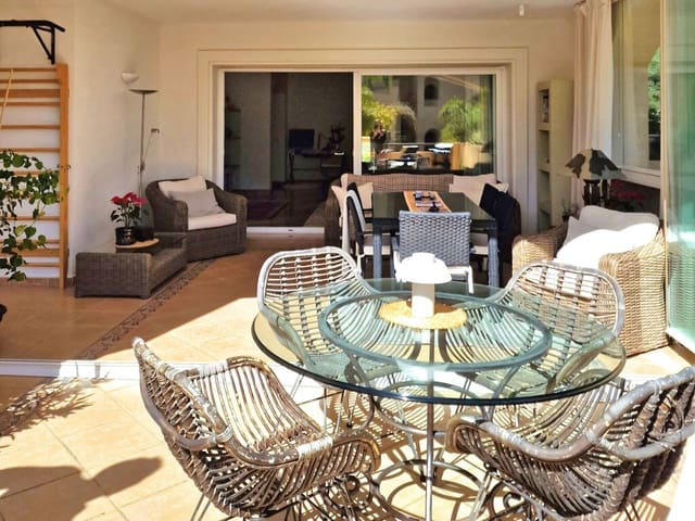 2 Zimmer Apartment zu verkaufen in Elviria, Marbella mit Pool Garage - 750.000 € (Ref: 9694631)