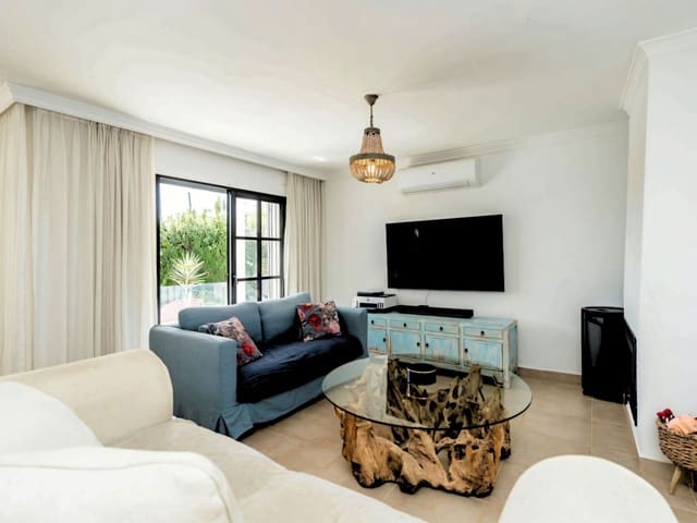 5 Zimmer Villa zu verkaufen in El Paraiso, Estepona mit Pool Garage - 1.600.000 € (Ref: 9694632)