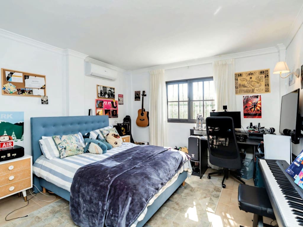 5 Zimmer Villa zu verkaufen in El Paraiso mit Pool Garage - 1.600.000 € (Ref: 9694632)