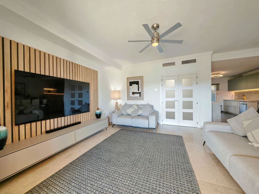 Casa de 4 habitaciones en Riviera del Sol en venta con piscina garaje - 649.000 € (Ref: 9697997)