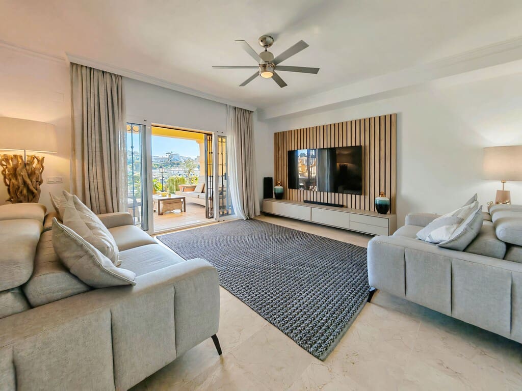 Casa de 4 habitaciones en Riviera del Sol en venta con piscina garaje - 649.000 € (Ref: 9697997)