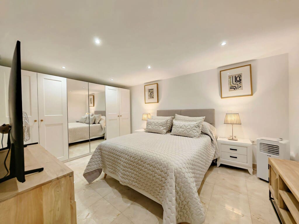 Casa de 4 habitaciones en Riviera del Sol en venta con piscina garaje - 649.000 € (Ref: 9697997)