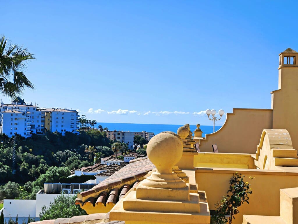 Casa de 4 habitaciones en Riviera del Sol en venta con piscina garaje - 649.000 € (Ref: 9697997)