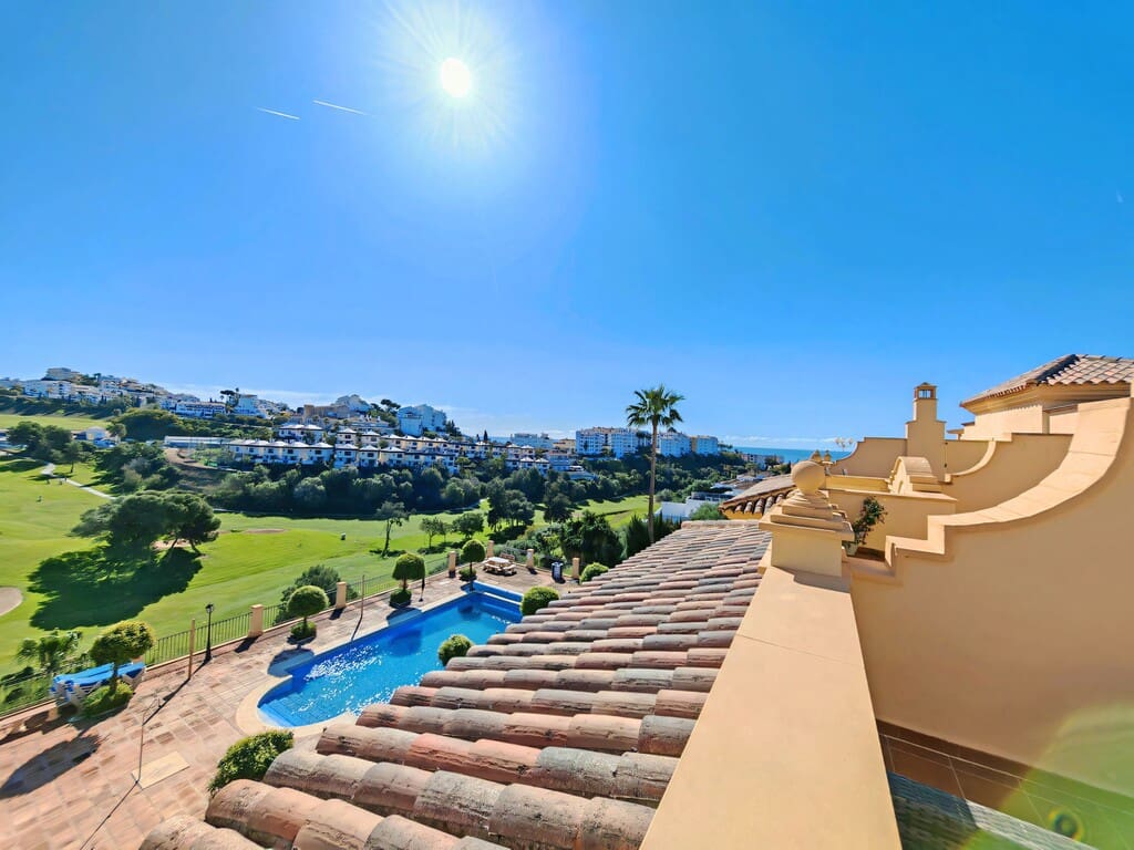 Casa de 4 habitaciones en Riviera del Sol en venta con piscina garaje - 649.000 € (Ref: 9697997)