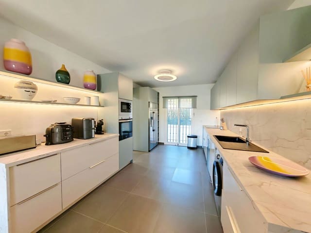 4 bedroom Townhouse for sale in Riviera del Sol, Mijas with pool garage - € 649,000 (Ref: 9697997)