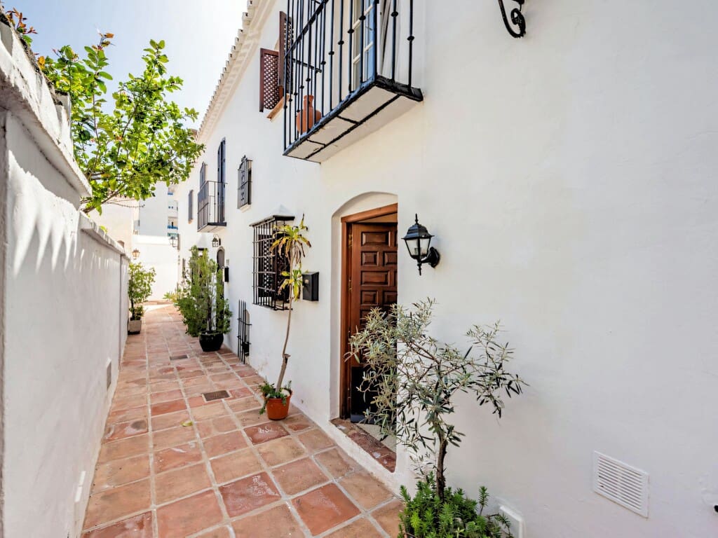 2 slaapkamer Huis te koop in Fuengirola - € 395.000 (Ref: 9697998)