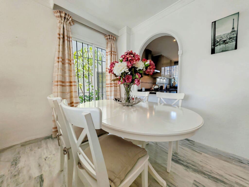 2 bedroom Apartment for sale in Riviera del Sol with pool - € 310,000 (Ref: 9706152)