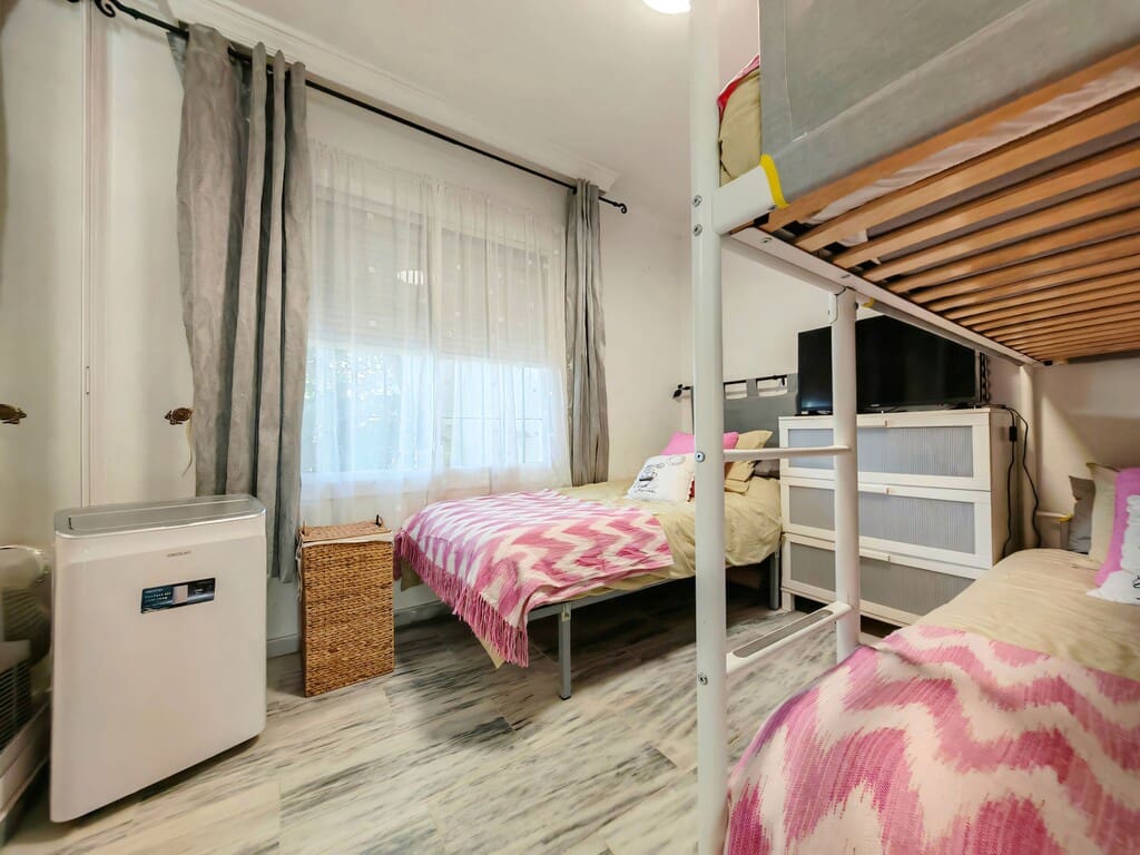 2 bedroom Apartment for sale in Riviera del Sol with pool - € 310,000 (Ref: 9706152)