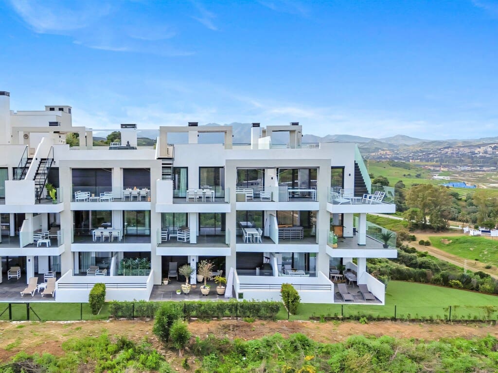 3 bedroom Apartment for sale in Mijas with pool garage - € 449,000 (Ref: 9710982)